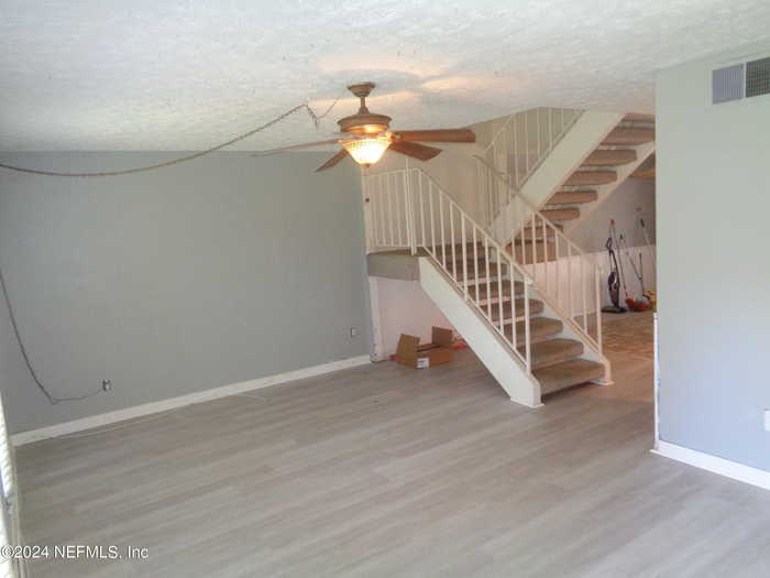 photo 2: 8150 SUTTON Place N, Jacksonville FL 32217