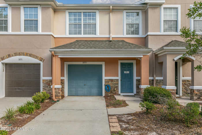 photo 1: 5893 PARKSTONE CROSSING Drive, Jacksonville FL 32258