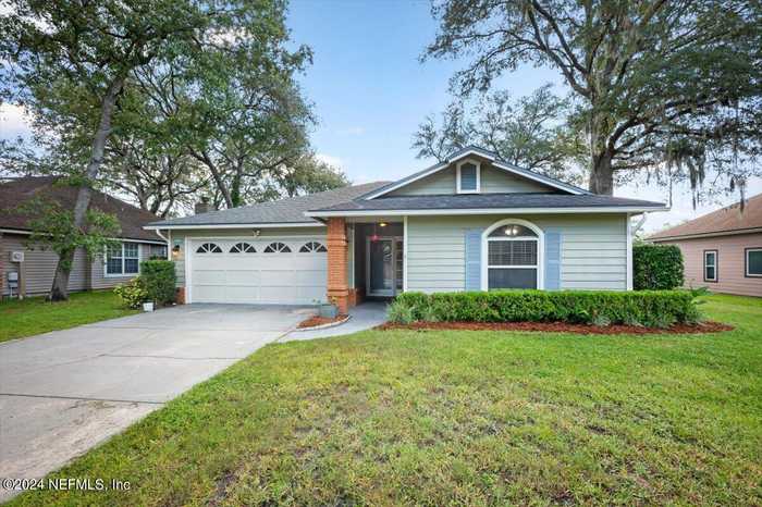 photo 1: 1569 CRABAPPLE COVE Court N, Jacksonville FL 32225