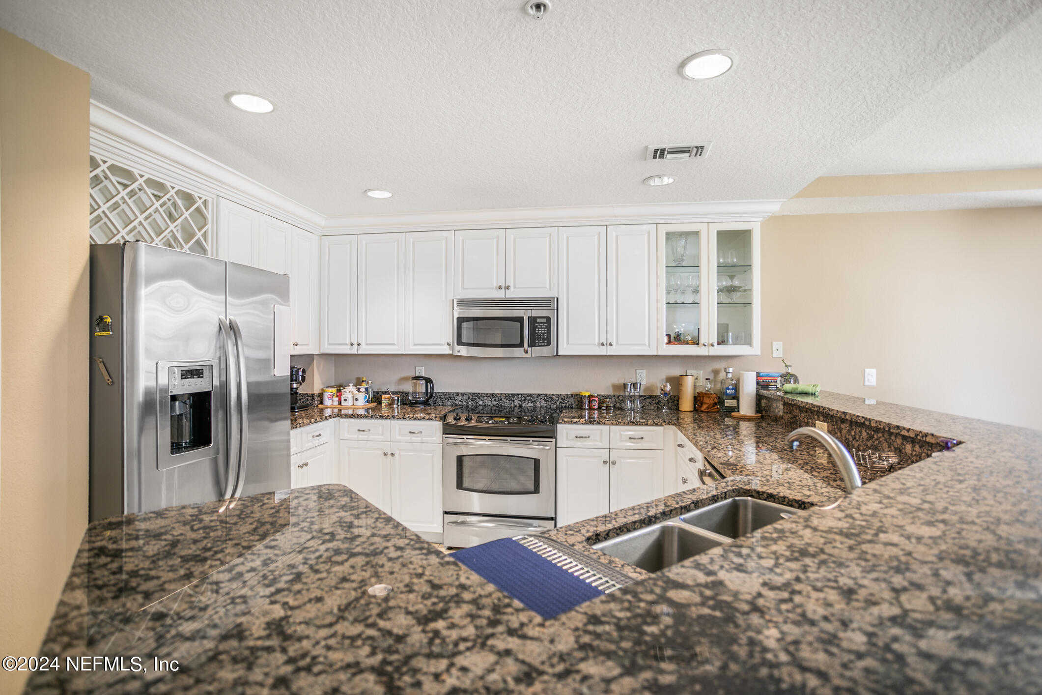 photo 3: 1478 RIVERPLACE Boulevard Unit 410, Jacksonville FL 32207