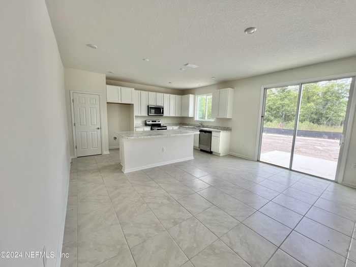 photo 2: 7212 HAWKES BEND Street, Jacksonville FL 32219