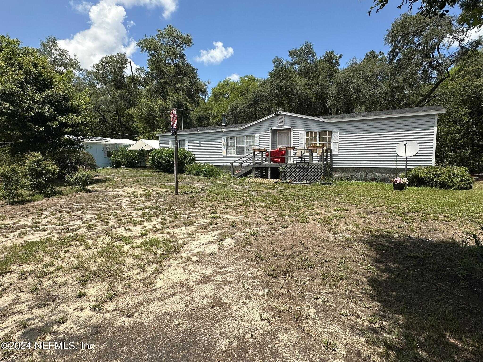 photo 2: 5508 CROCKETT Court, undefined FL 32656