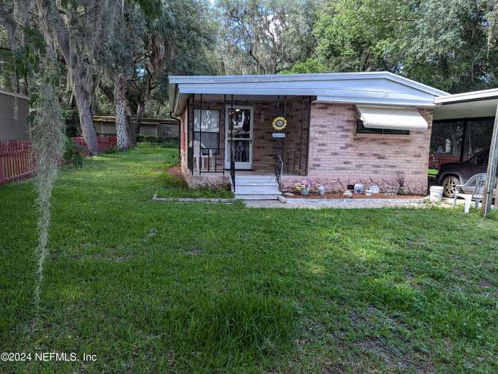 photo 1: 104 VELVET Street, Interlachen FL 32148