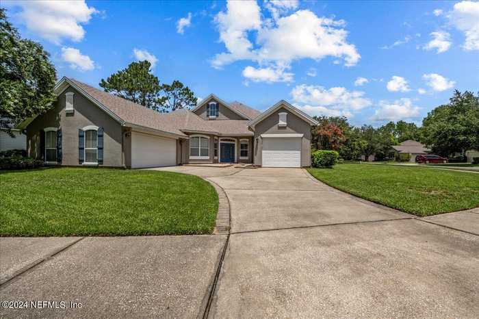 photo 2: 1070 GREEN PINE Circle, Orange Park FL 32065