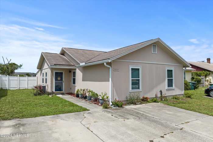 photo 2: 8837 IVEY Road, Jacksonville FL 32216