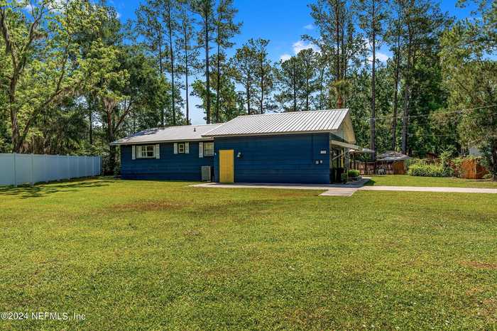 photo 1: 106 MARINA Lane, Satsuma FL 32189