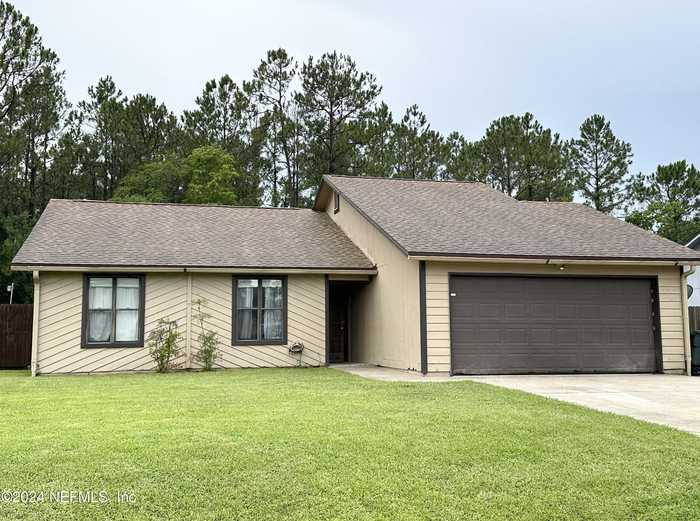 photo 1: 1872 HOLLARS Place, Middleburg FL 32068