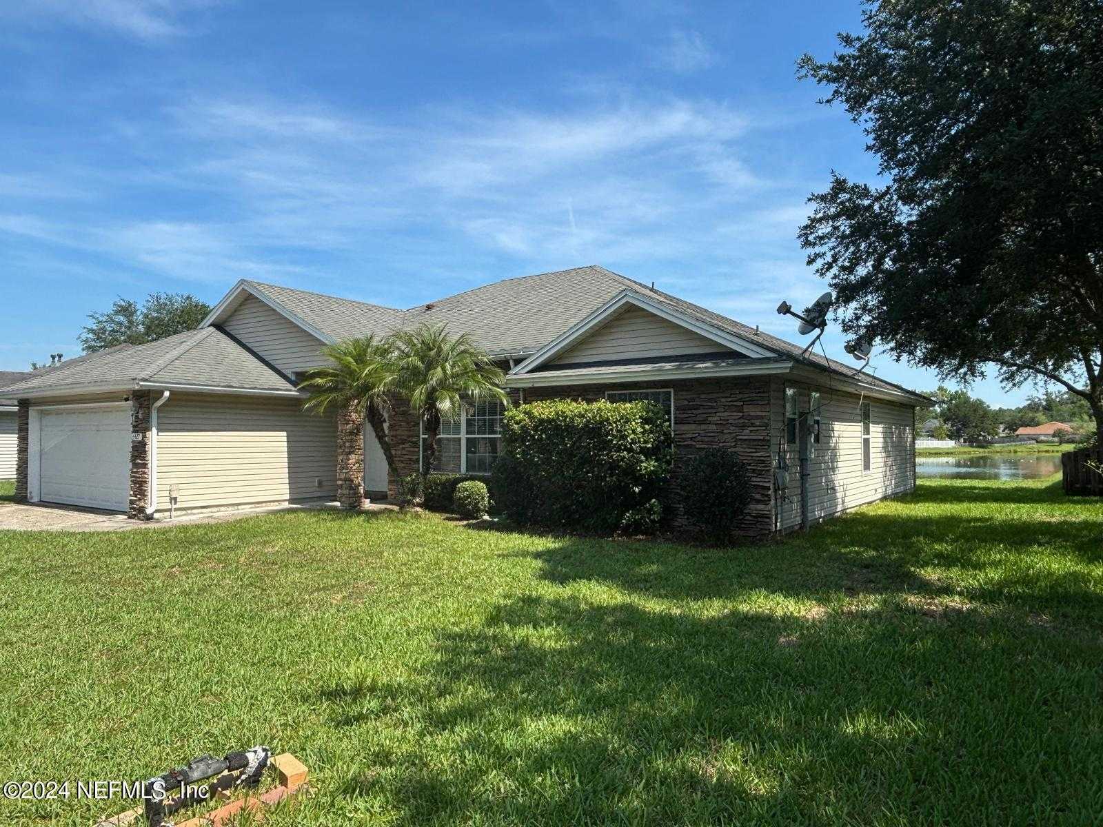 photo 2: 6427 HANNAH STABLES Drive, Jacksonville FL 32244