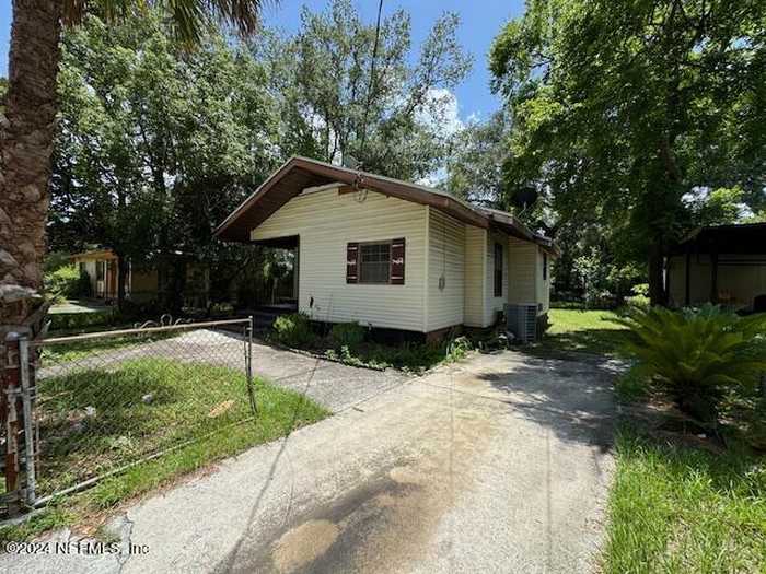 photo 1: 1618 E 12TH Street, Jacksonville FL 32206