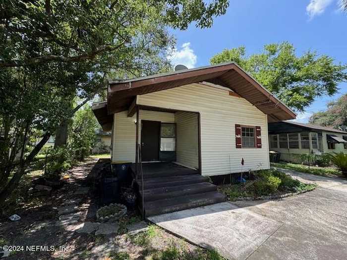 photo 2: 1618 E 12TH Street, Jacksonville FL 32206