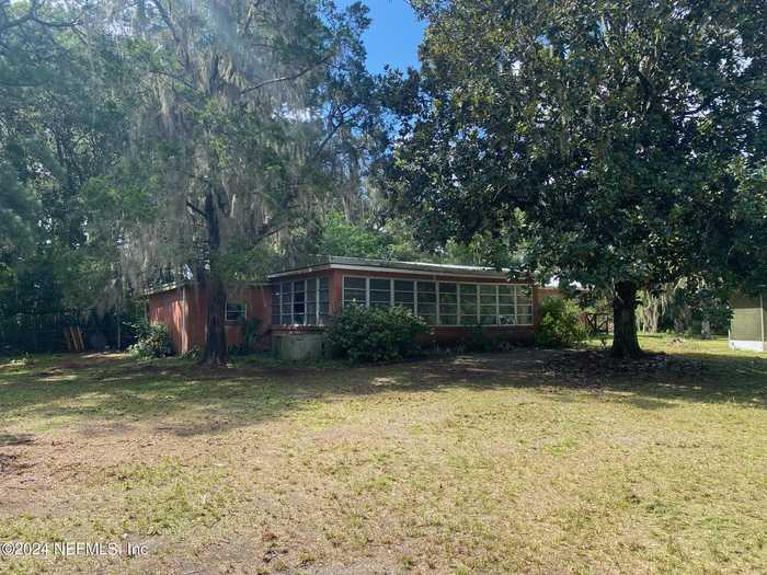 photo 1: 107 BAY Drive, Interlachen FL 32148