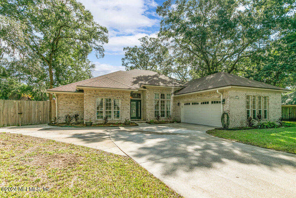 photo 1: 12472 GATELY Road S, Jacksonville FL 32225