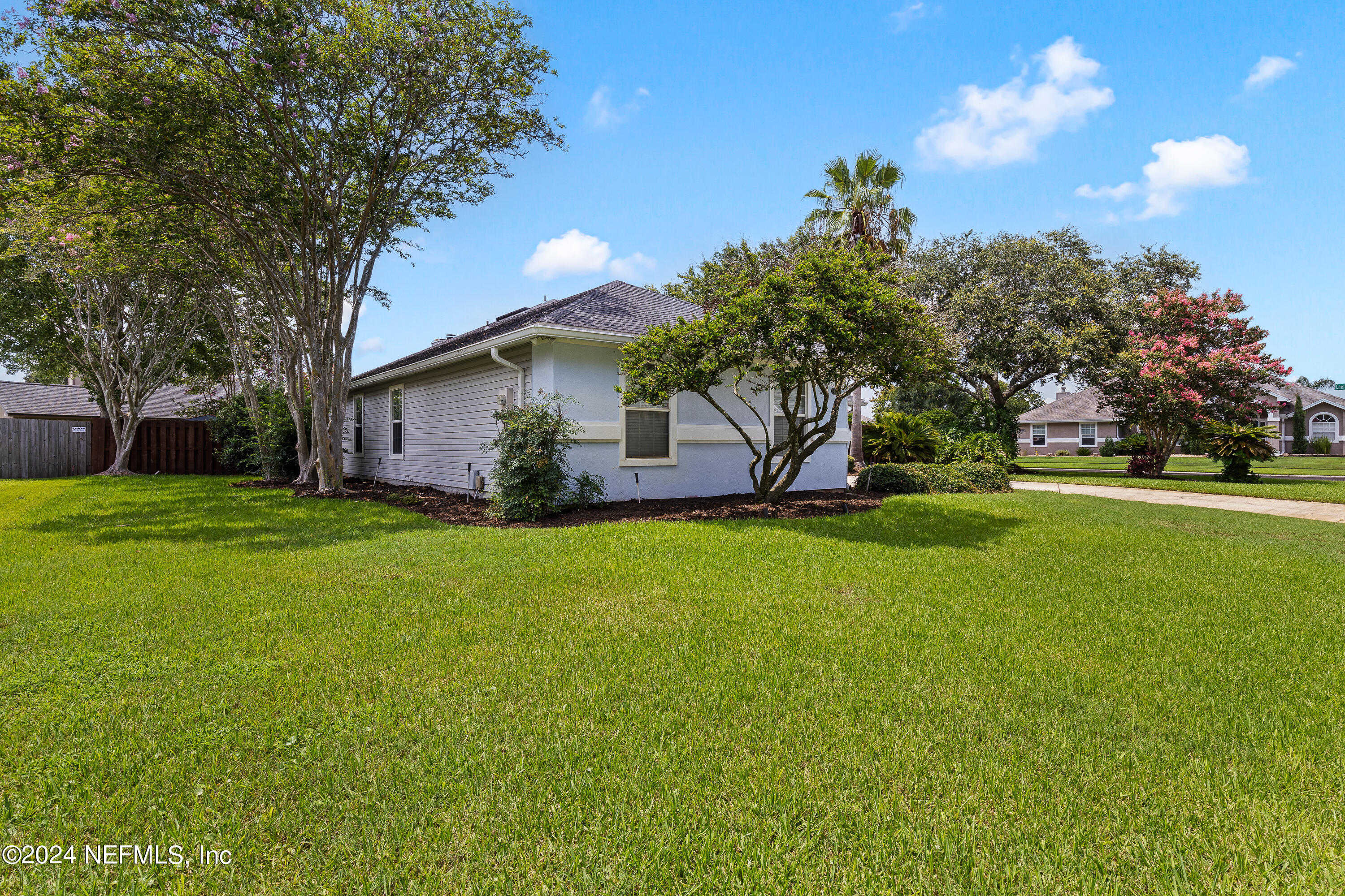 photo 3: 4380 ROGERS ISLAND Drive E, Jacksonville FL 32224