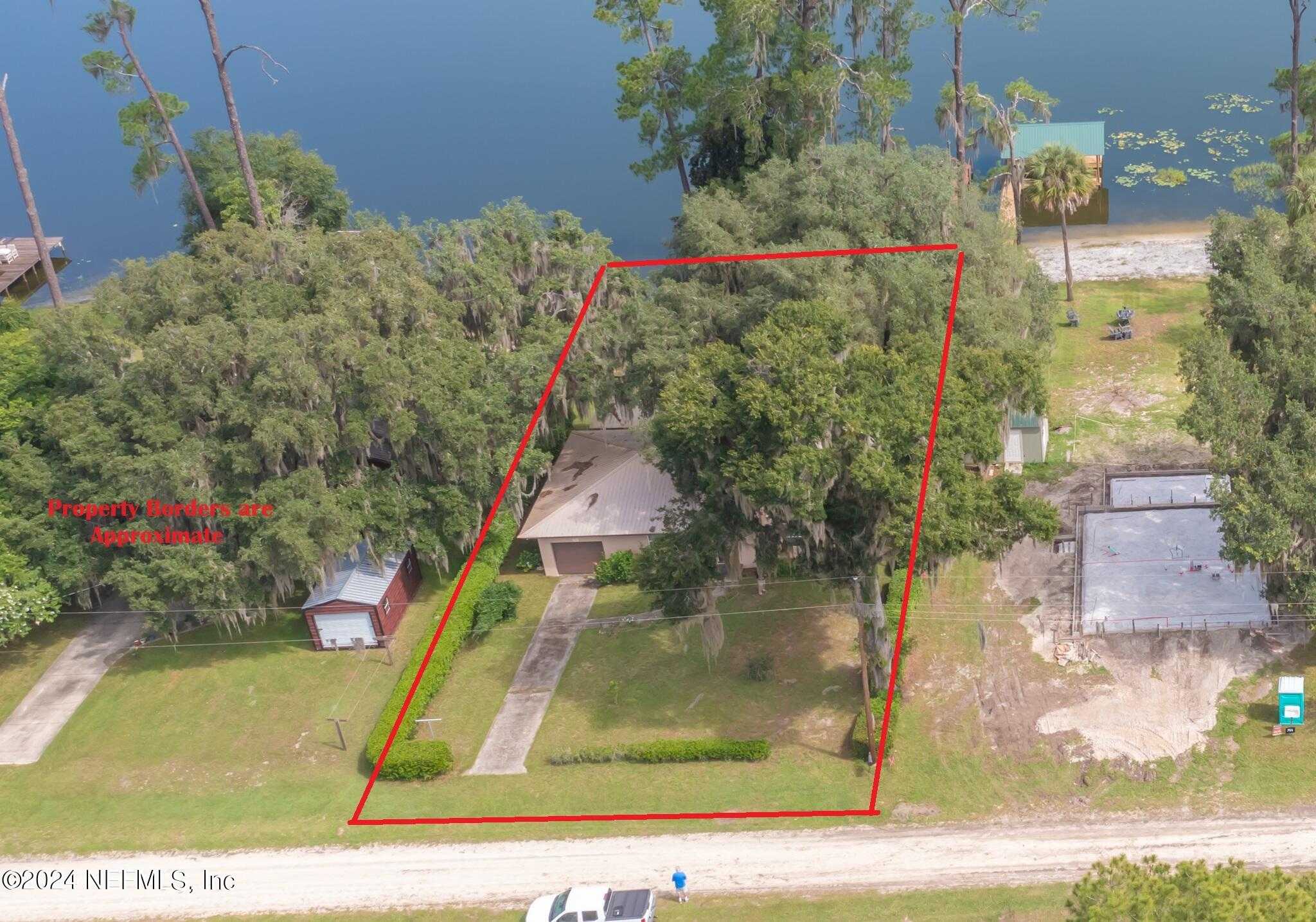 photo 2: 764 LAKE SHORE Terrace, Interlachen FL 32148