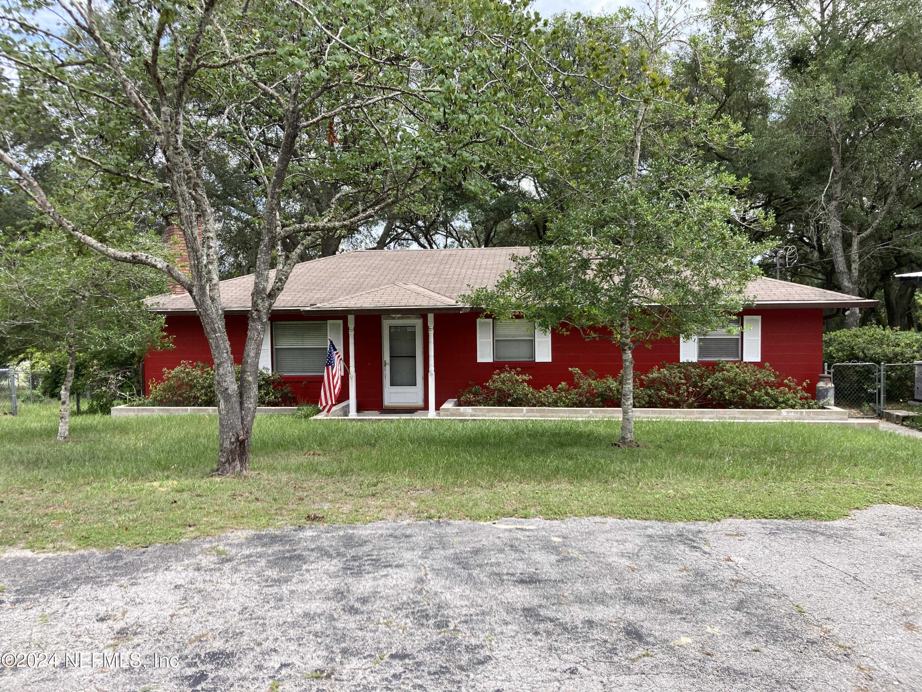 photo 1: 282 SWAN LAKE Drive, Melrose FL 32666