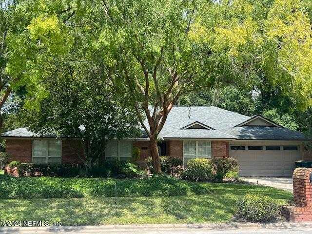 photo 1: 2217 HAMMOCK OAKS Drive N, Jacksonville FL 32223