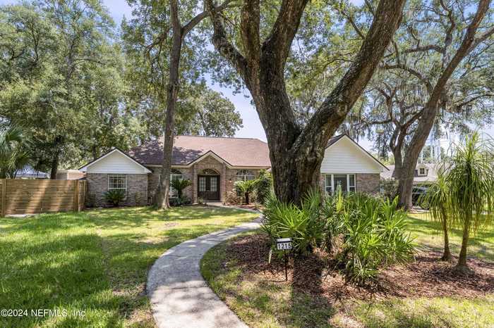 photo 2: 1215 FOREST OAKS Drive, Neptune Beach FL 32266