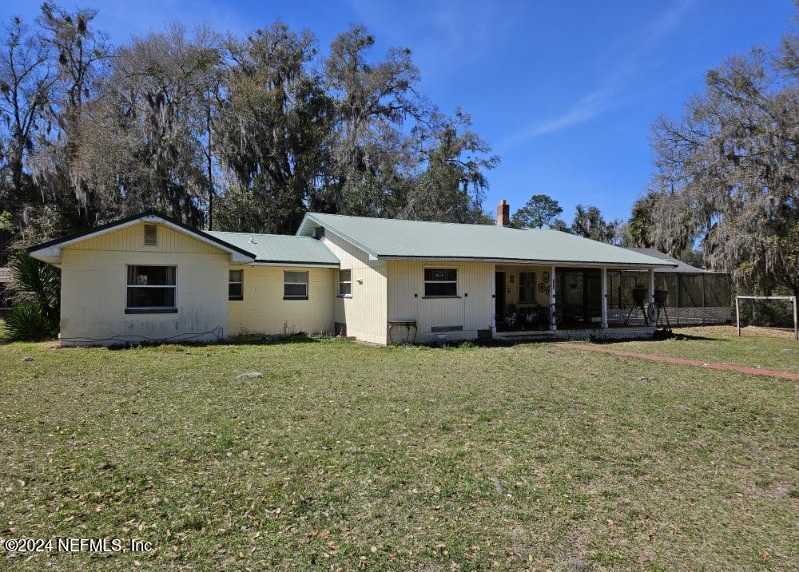 photo 1: 633 COUSINTOWN Road, Interlachen FL 32148