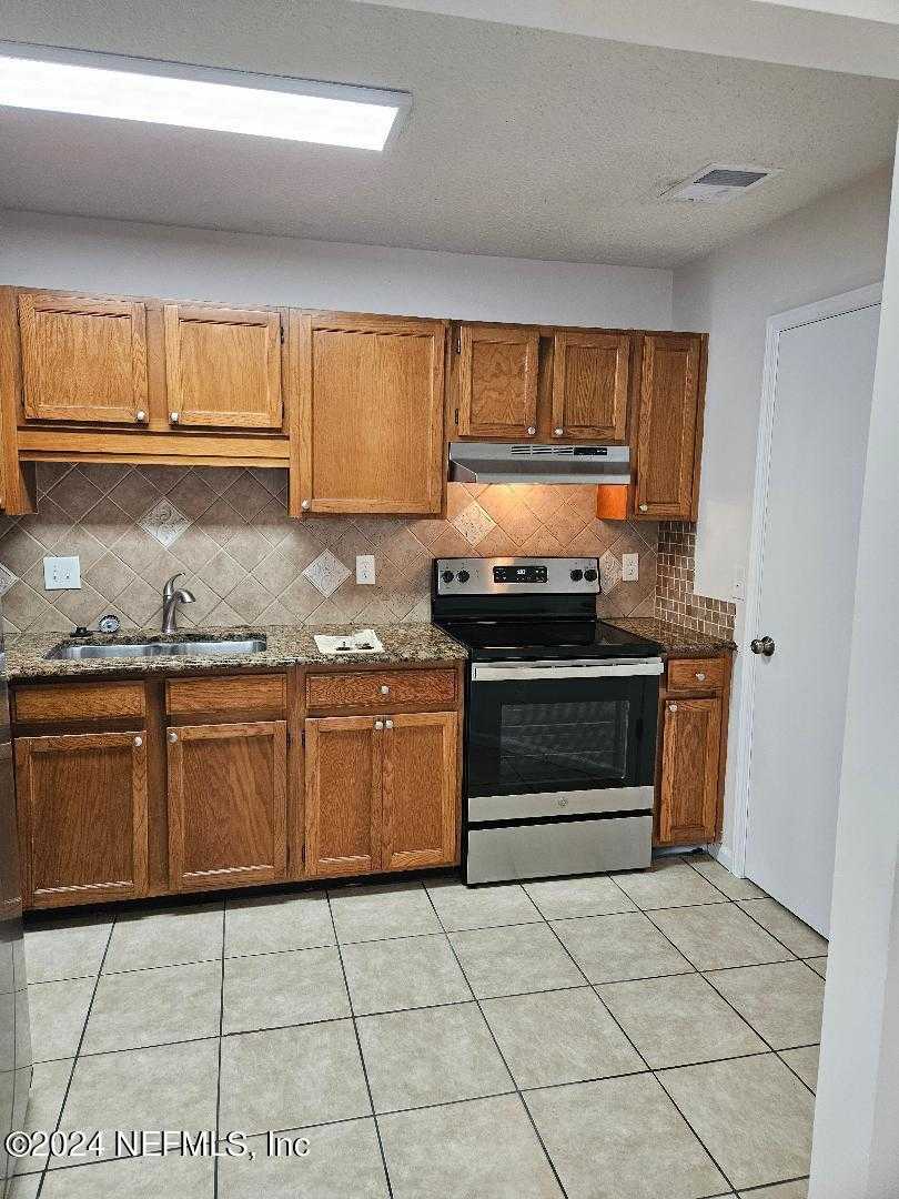 photo 2: 3908 WINDRIDGE Court, Jacksonville FL 32257