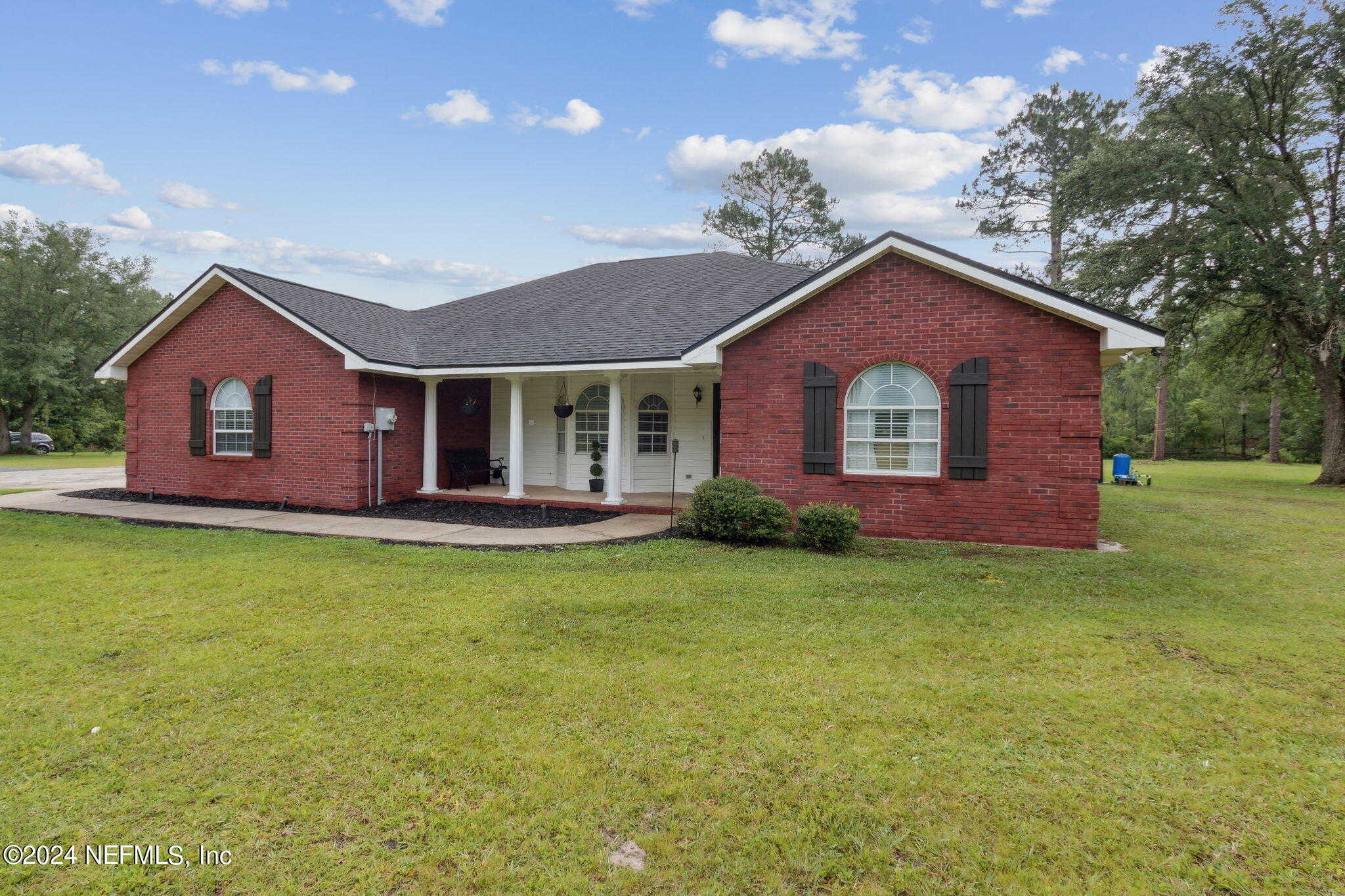 photo 2: 48077 MERIDIAN Trail, Hilliard FL 32046