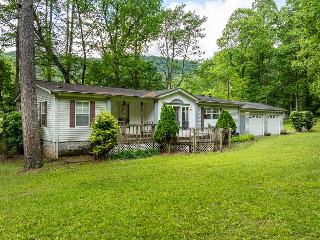 photo 3: 611 Stanley Creek Road, Blue Ridge GA 30513