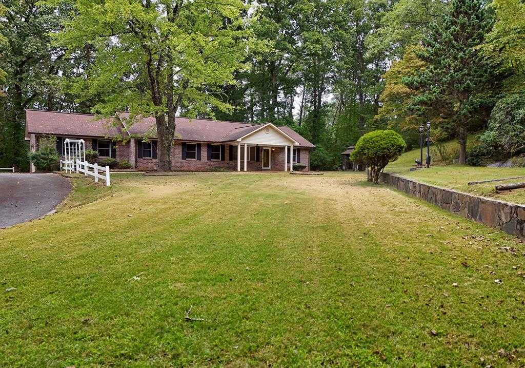 photo 1: 920 Mineral Bluff Hwy, Mccaysville GA 30555