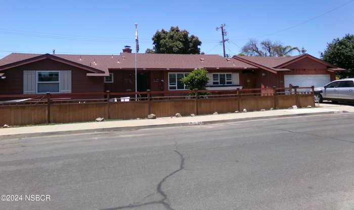 photo 1: 1223 Gibson Lane, Santa Maria CA 93454