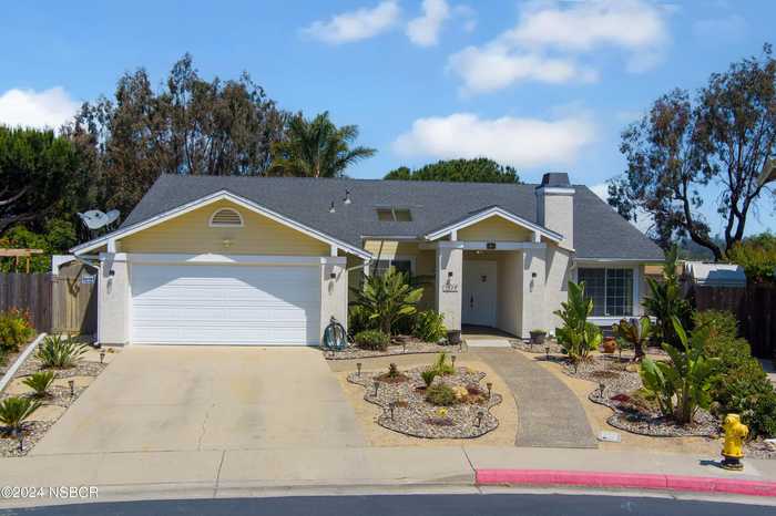 photo 1: 1329 Glen Ellen Court, Lompoc CA 93436