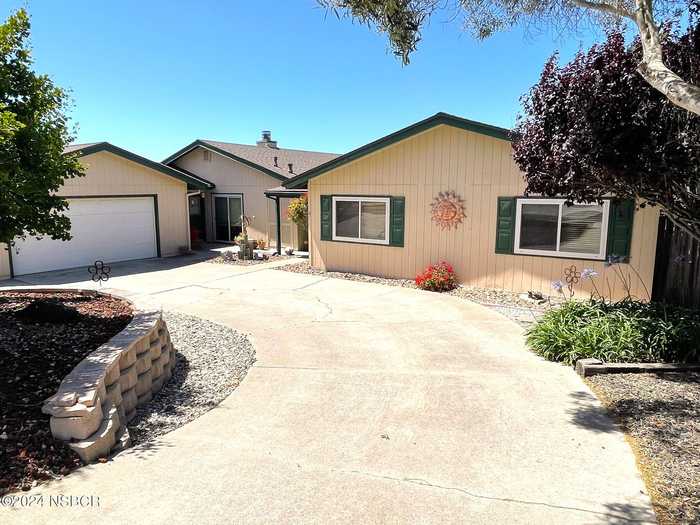 photo 1: 13 Cambridge Drive, Lompoc CA 93436