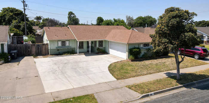 photo 2: 818 E Hermosa Street, Santa Maria CA 93454