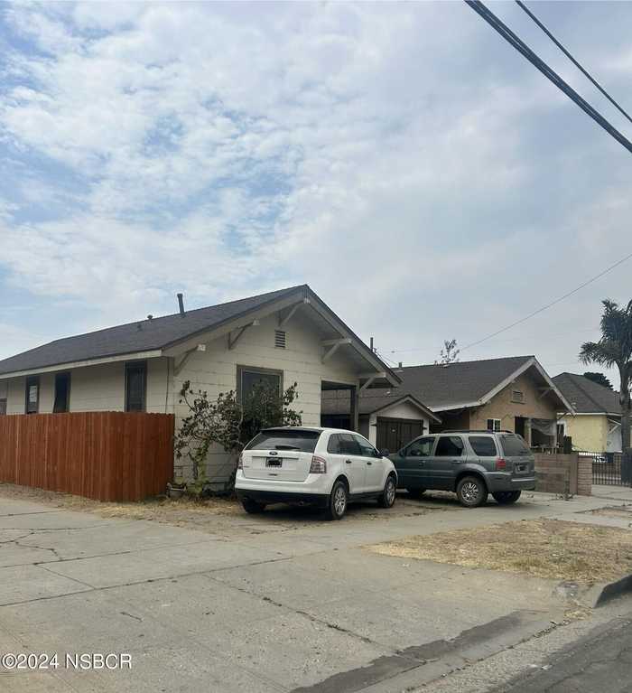 photo 1: 513 S Pine Street, Santa Maria CA 93458