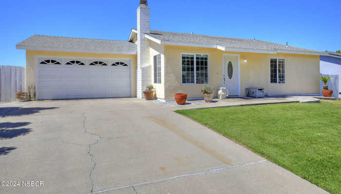 photo 1: 140 Sharon Place, Buellton CA 93427