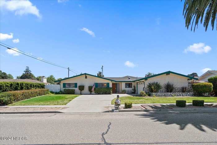 photo 1: 714 Majestic Drive, Santa Maria CA 93455