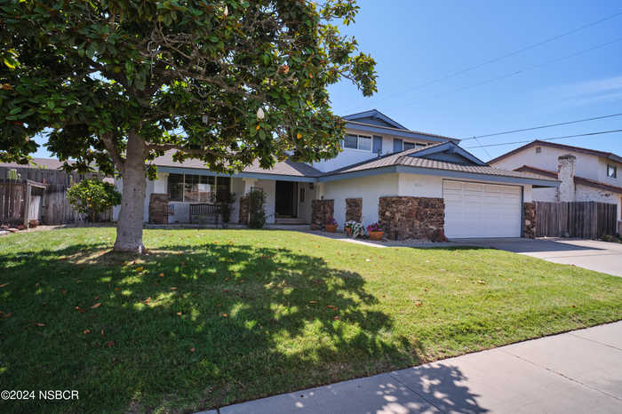 photo 1: 4160 Glenview Drive, Santa Maria CA 93455