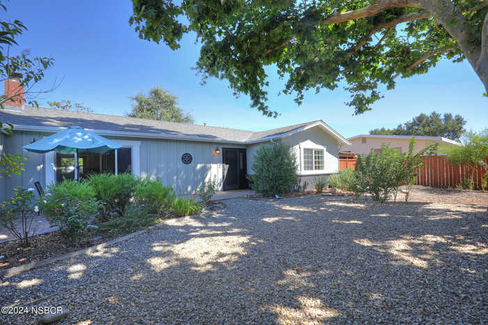 photo 1: 221 Willow Drive, Solvang CA 93463