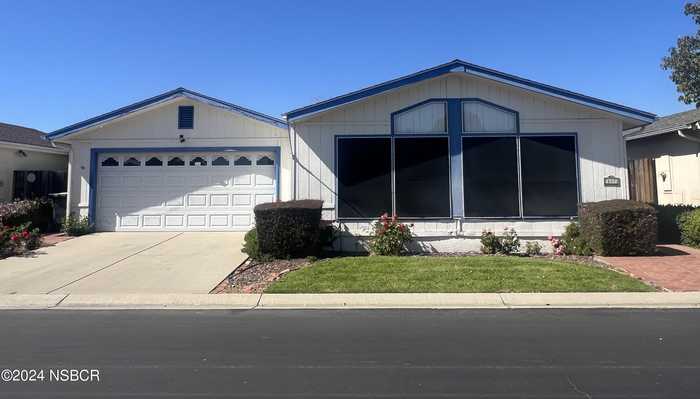 photo 1: 841 Vista Del Rio, Santa Maria CA 93458