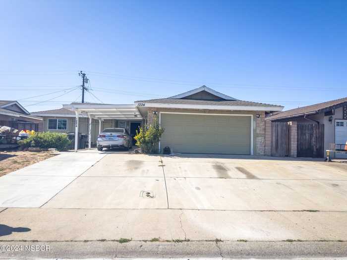 photo 1: 1224 E Creston Street, Santa Maria CA 93454