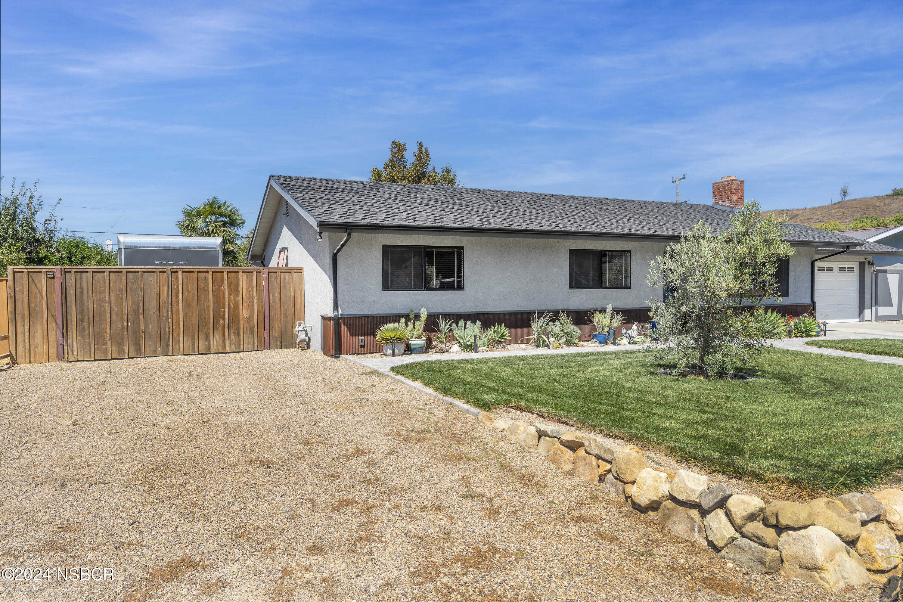 photo 3: 415 Dania Avenue, Buellton CA 93427