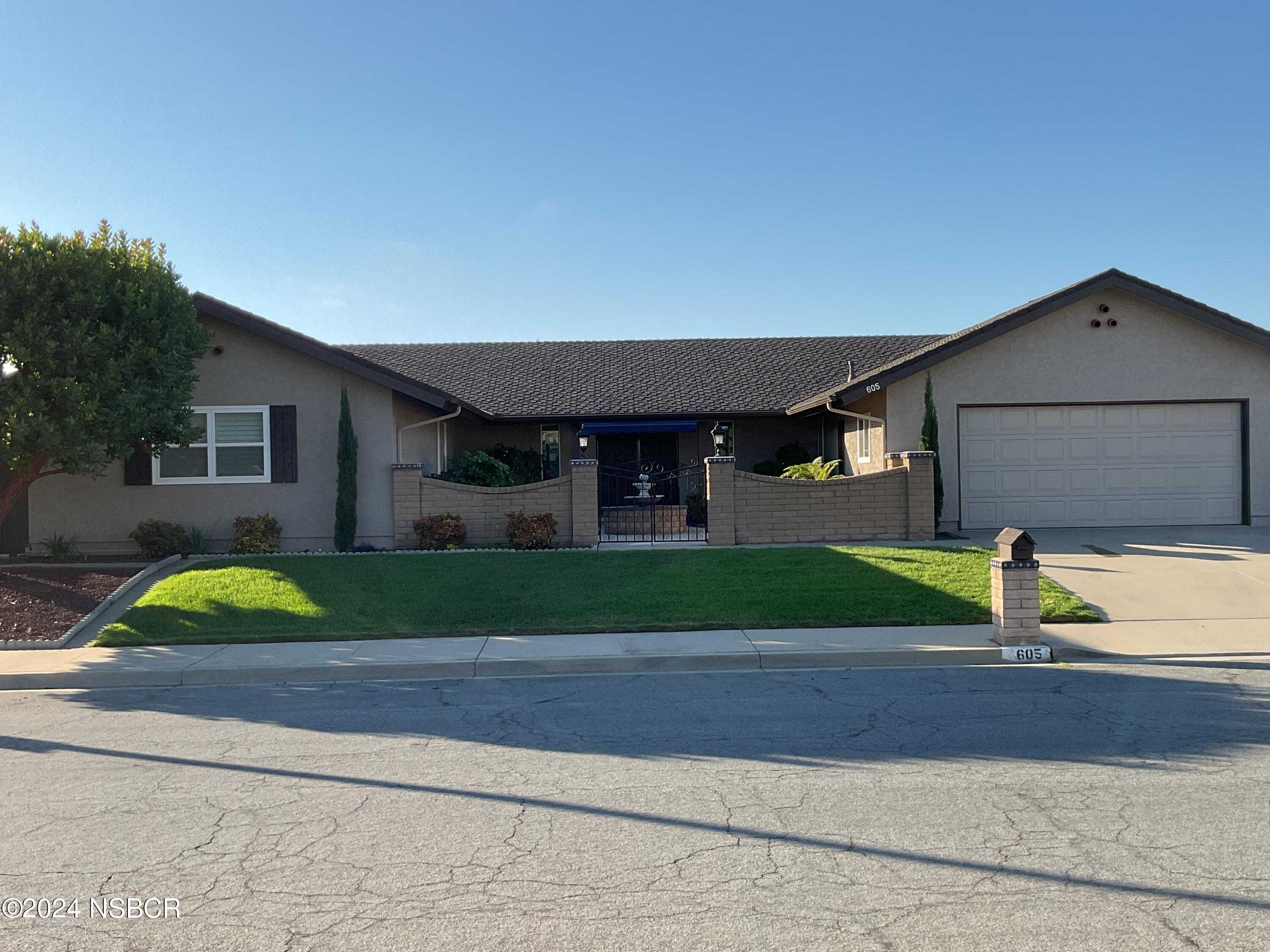 photo 1: 605 Morro Drive, Santa Maria CA 93454