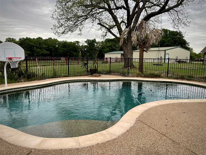 photo 1: 8029 County Road 201A, Grandview TX 76050