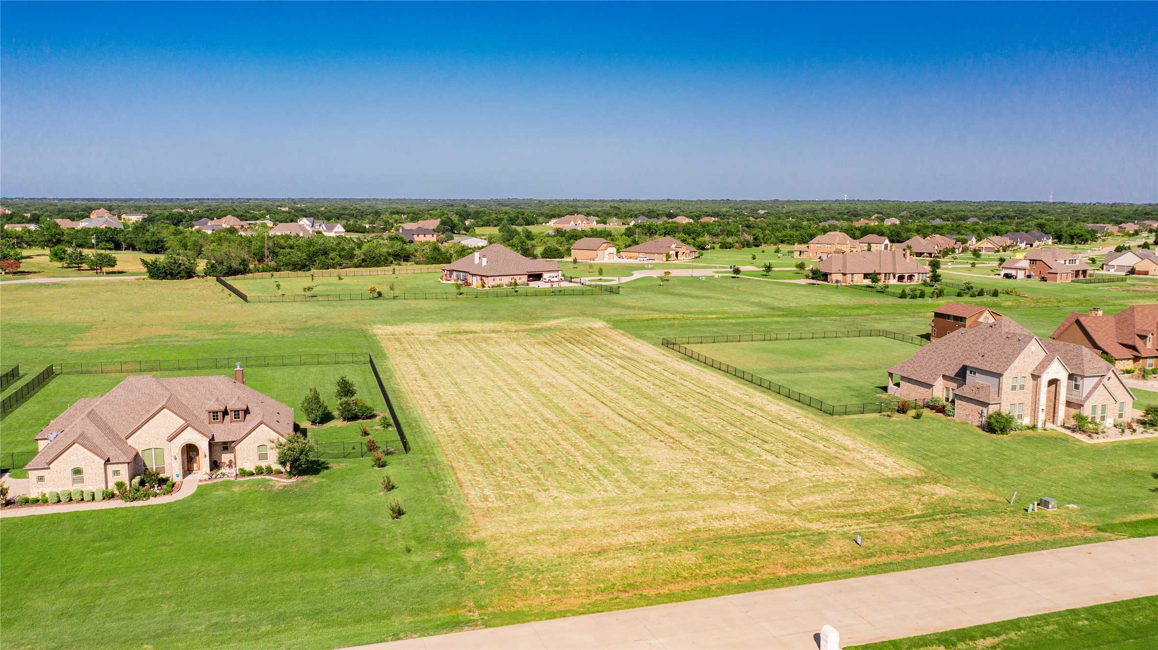 photo 3: 1620 Winding Creek Lane, Rockwall TX 75032