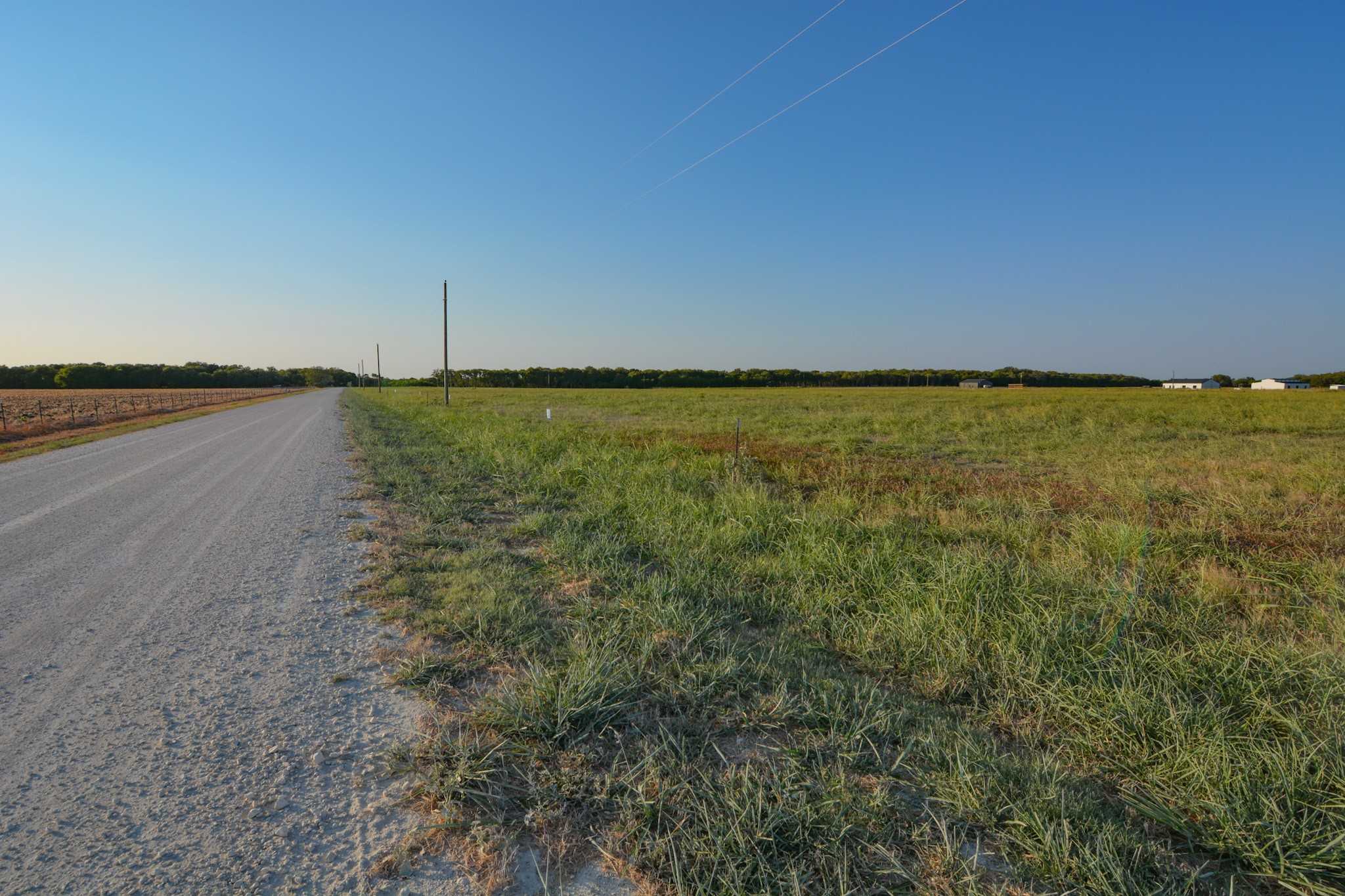 photo 3: 9165 County Road 101A, Grandview TX 76050