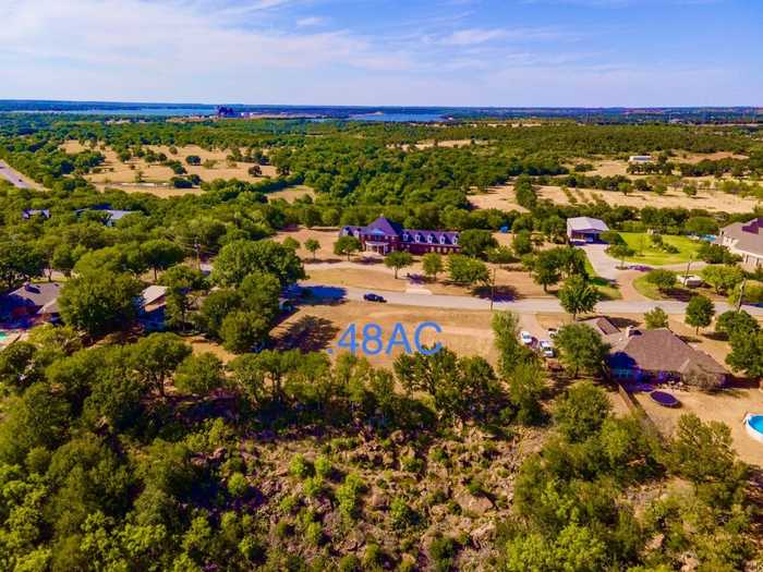 photo 2: 104 Fawn Trail Circle, Graham TX 76450