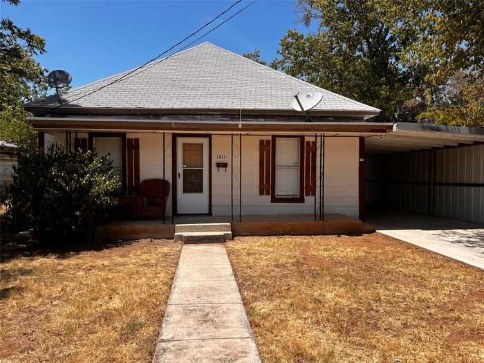 photo 1: 1411 Avenue C, Brownwood TX 76801