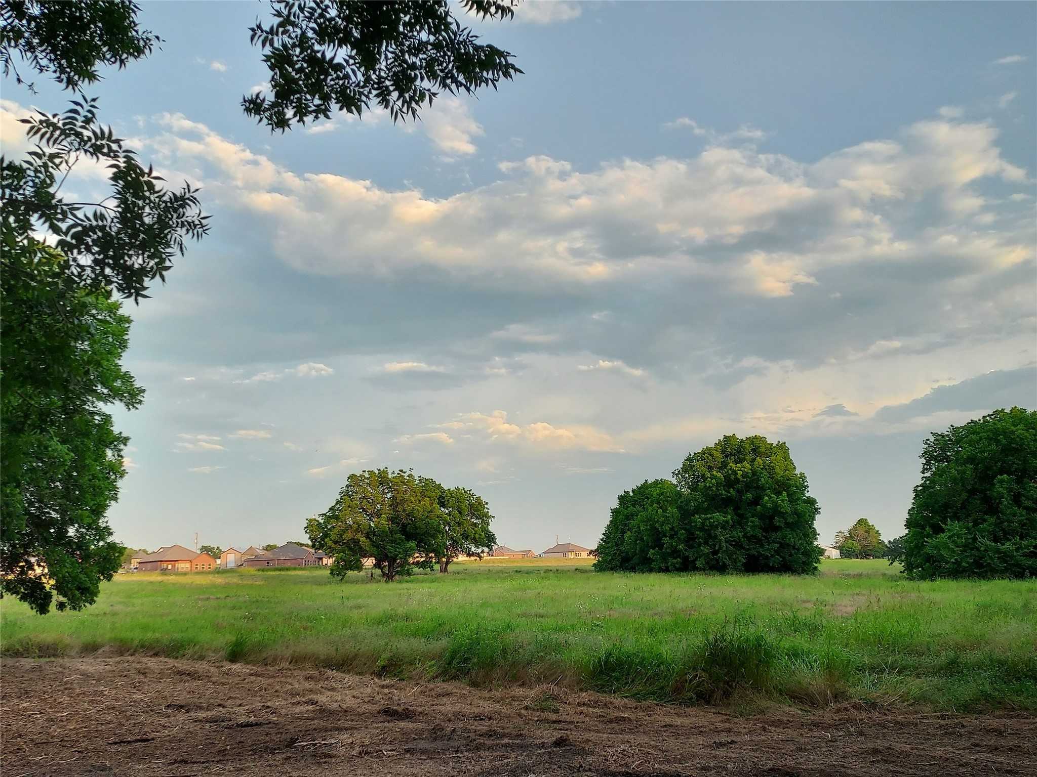 photo 1: TBD 22 acres County Rd 4615, Trenton TX 75490