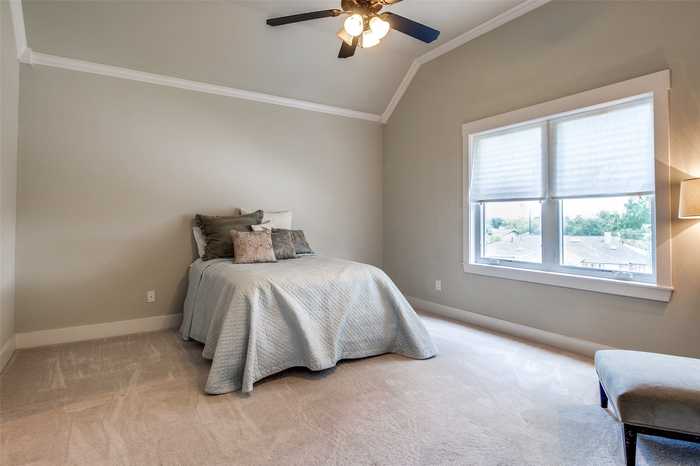 photo 32: 10817 Saint Michaels Drive, Dallas TX 75230