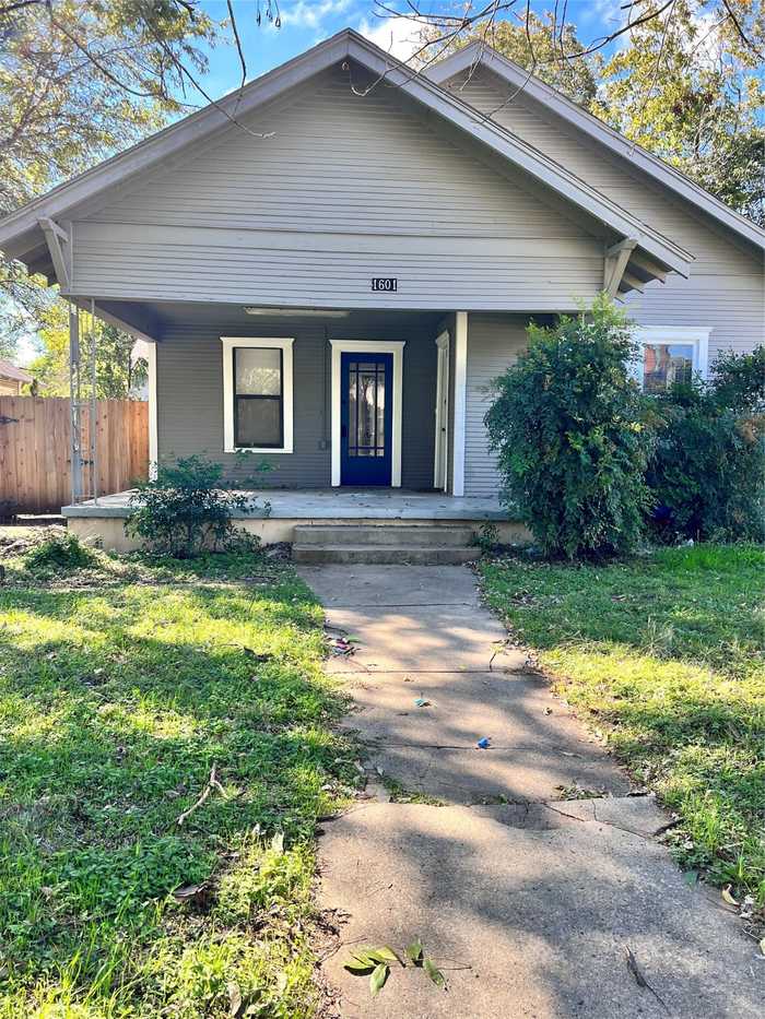 photo 2: 1601 Durham Avenue, Brownwood TX 76801