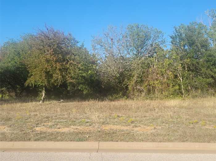 photo 4: 1001 Westwood Drive, Graham TX 76450