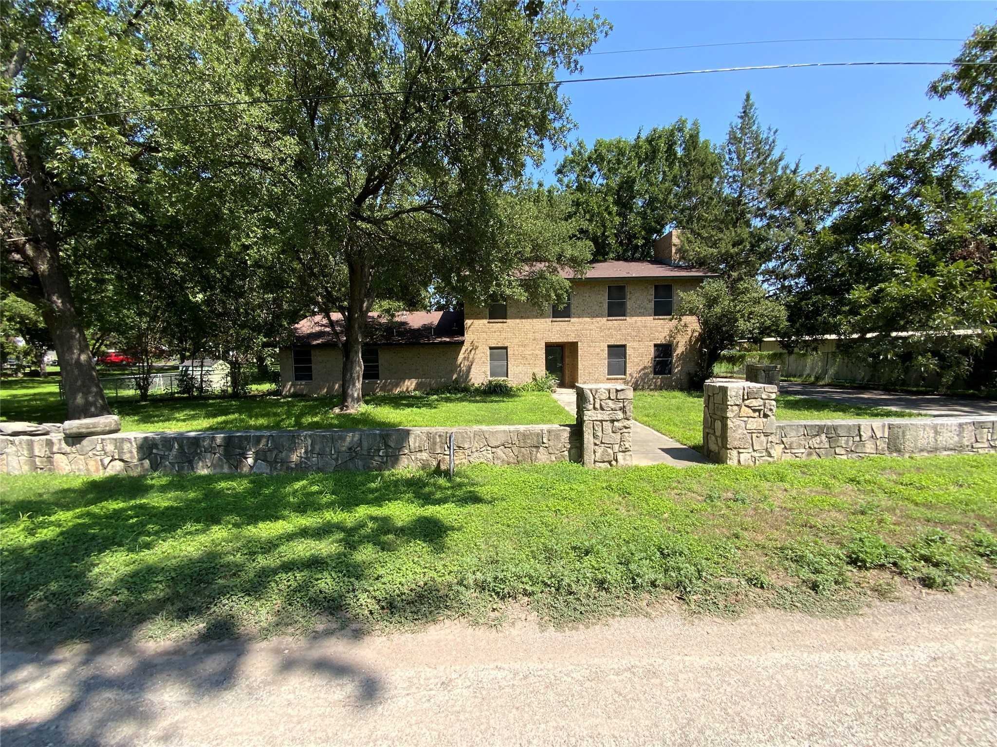 photo 1: 216 N Pinto Street, Comanche TX 76442