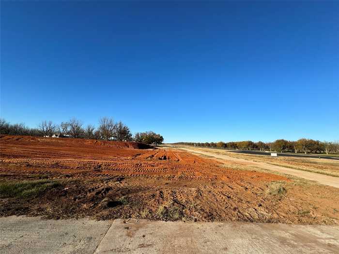 photo 14: 7023 Gulfstream Drive, Granbury TX 76049